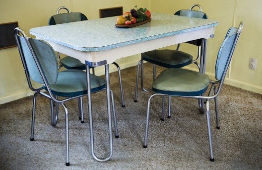Eetkamerstoelen en tafel